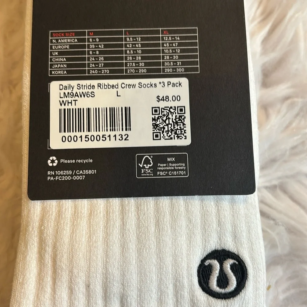 Lululemon Men’s Daily Stride Ribbed Comfort Crew Sock Stripe *3 pack, White, L